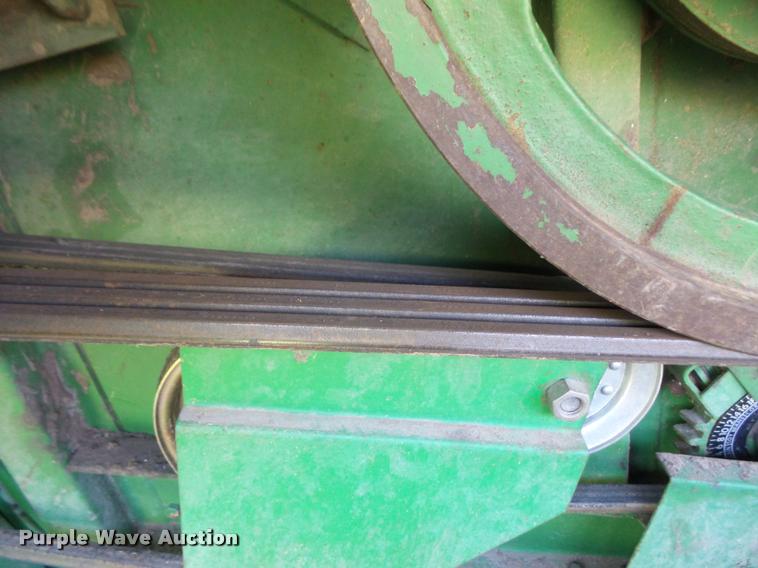 image for item DC5361 1981 John Deere 6620 Turbo combine