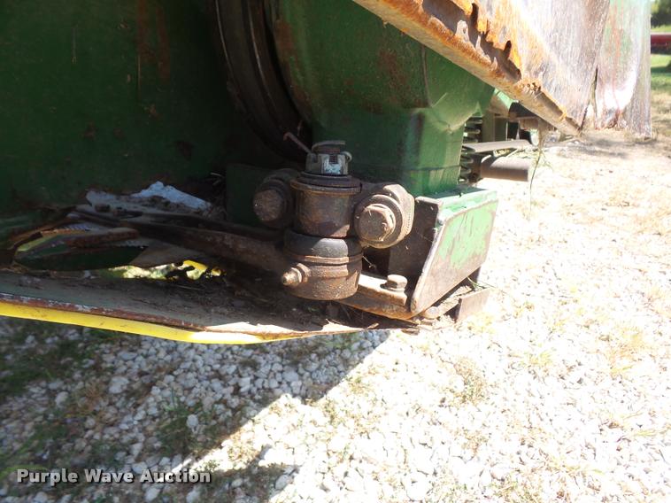 image for item DC5361 1981 John Deere 6620 Turbo combine