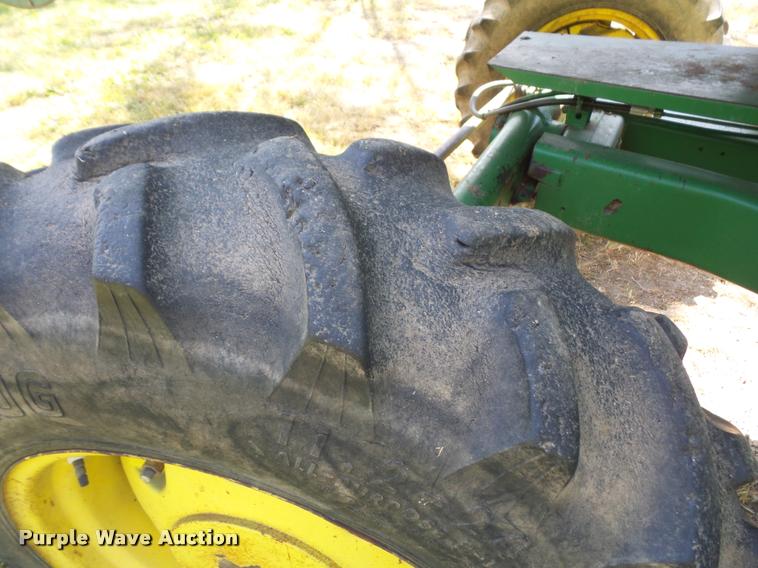 image for item DC5361 1981 John Deere 6620 Turbo combine