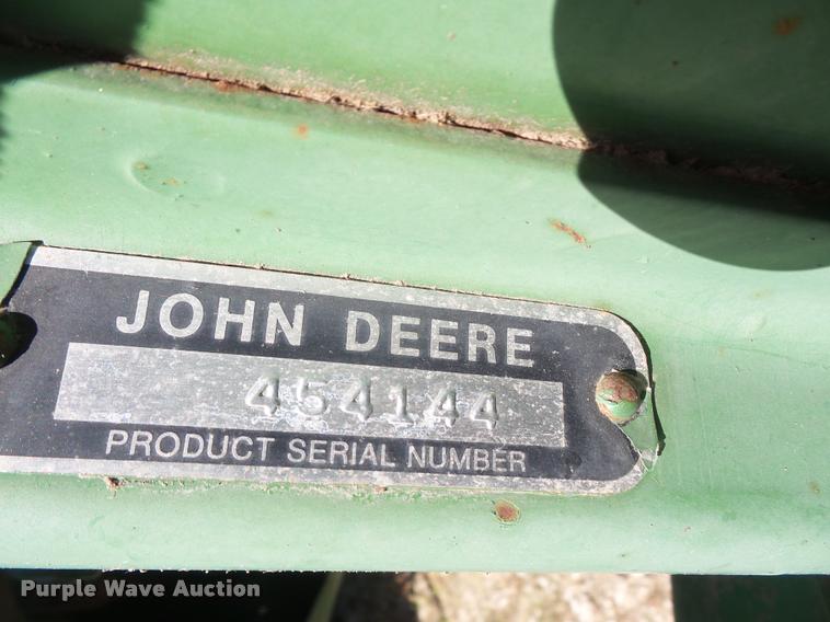 image for item DC5361 1981 John Deere 6620 Turbo combine