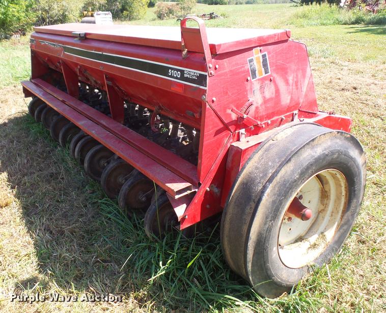 image for item DC5362 International 5100 Soybean Special grain drill