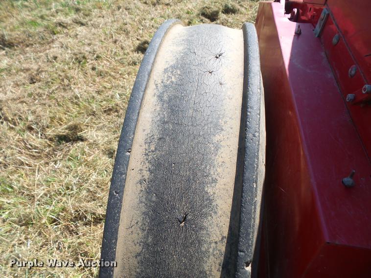 image for item DC5362 International 5100 Soybean Special grain drill