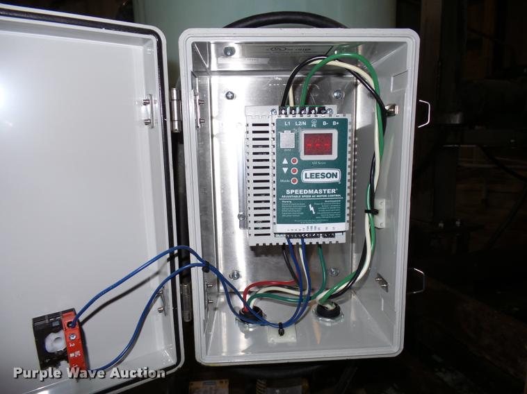 image for item DC6427 Doyle vertical fertilizer mixer