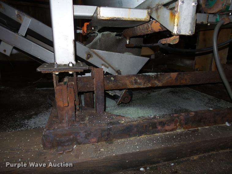 image for item DC6427 Doyle vertical fertilizer mixer