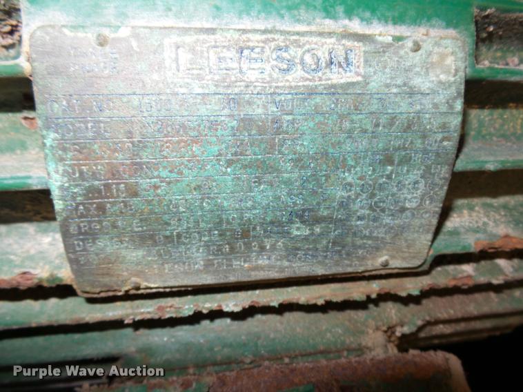 image for item DC6427 Doyle vertical fertilizer mixer