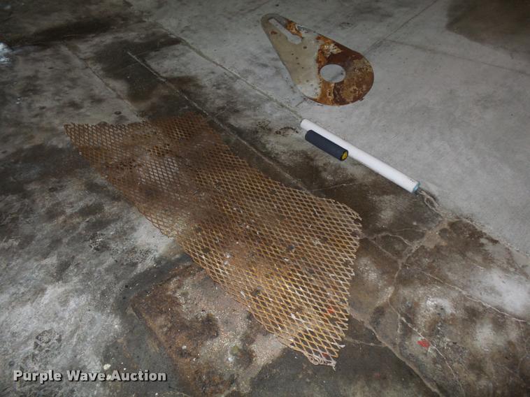 image for item DC6427 Doyle vertical fertilizer mixer