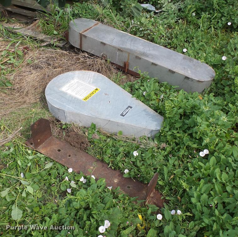 image for item DC6427 Doyle vertical fertilizer mixer