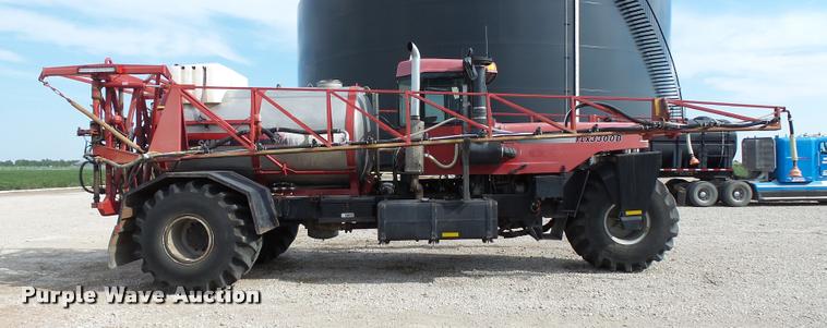 image for item DC6429 Case 3300B self-propelled sprayer