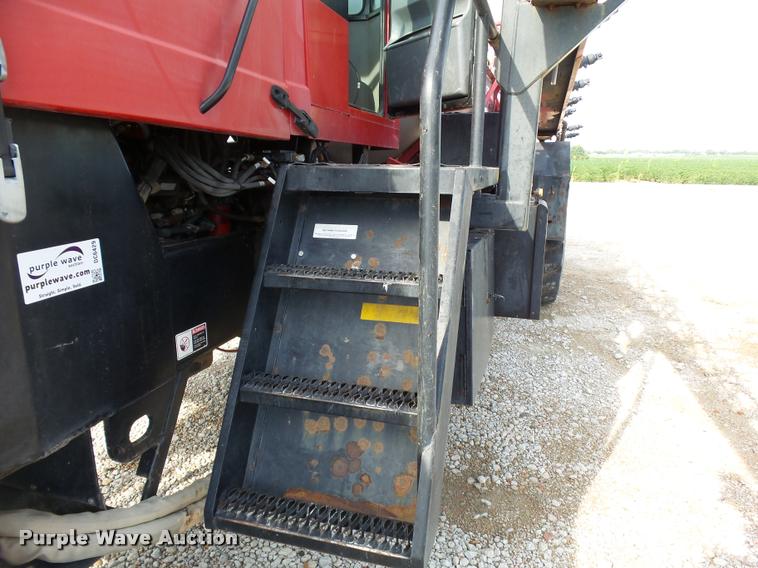 image for item DC6429 Case 3300B self-propelled sprayer