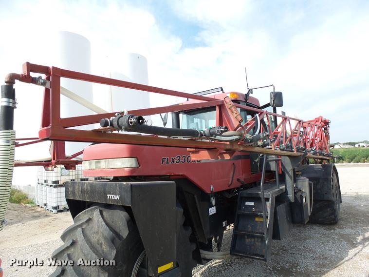 image for item DC6429 Case 3300B self-propelled sprayer