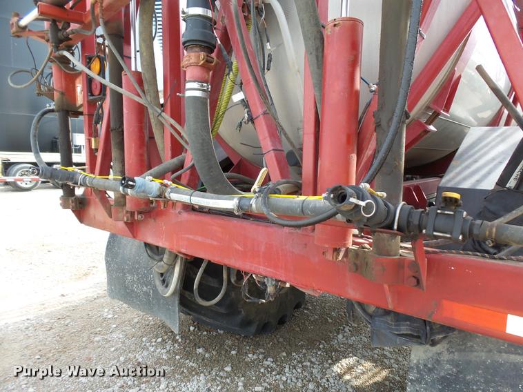 image for item DC6429 Case 3300B self-propelled sprayer