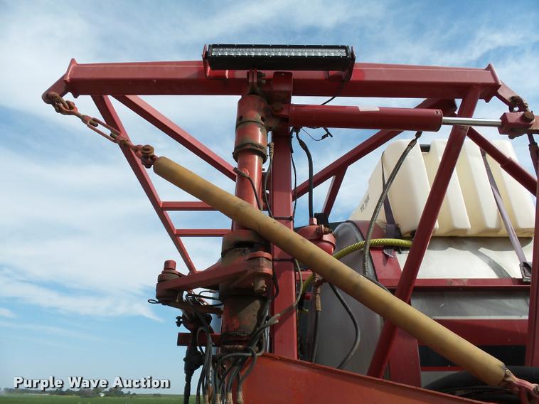 image for item DC6429 Case 3300B self-propelled sprayer