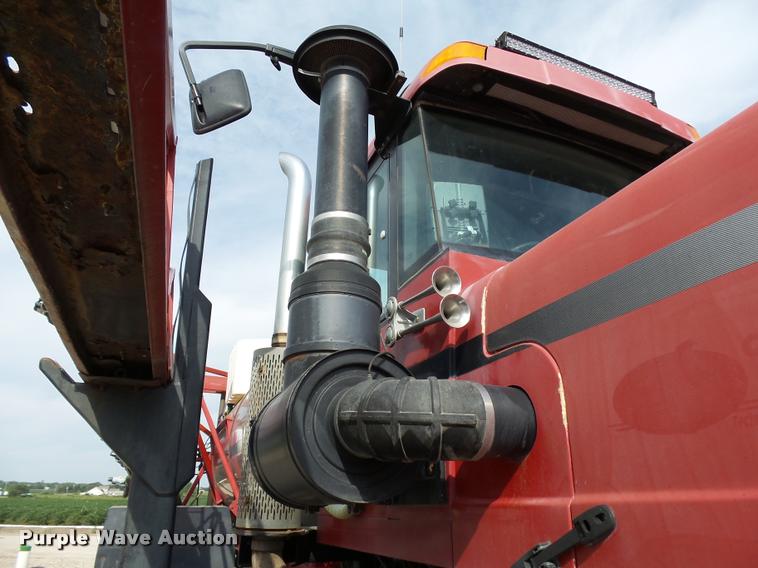 image for item DC6429 Case 3300B self-propelled sprayer