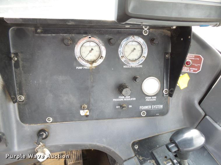 image for item DC6429 Case 3300B self-propelled sprayer