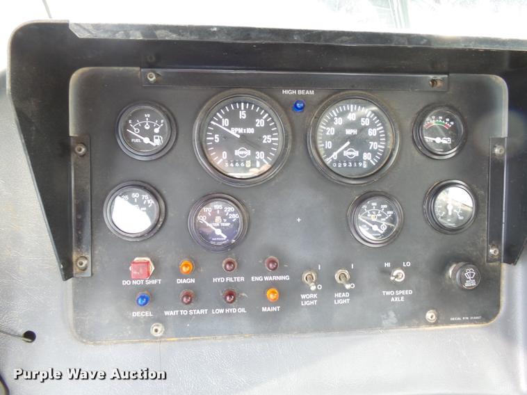 image for item DC6429 Case 3300B self-propelled sprayer