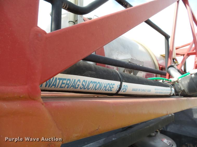 image for item DC6429 Case 3300B self-propelled sprayer