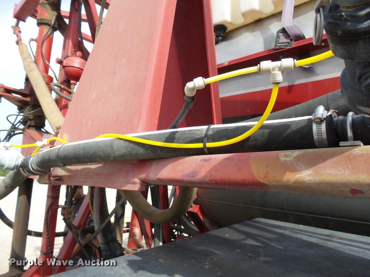 image for item DC6429 Case 3300B self-propelled sprayer