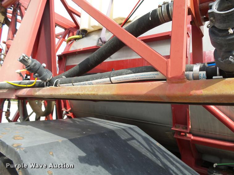 image for item DC6429 Case 3300B self-propelled sprayer