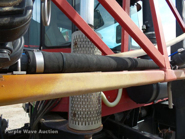 image for item DC6429 Case 3300B self-propelled sprayer