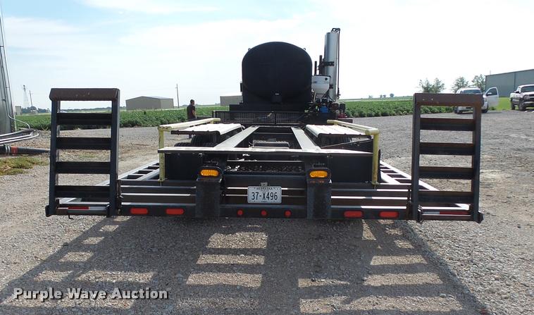 image for item DC6448 2012 Skiles applicator trailer