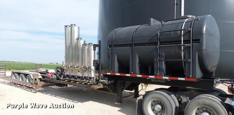 image for item DC6448 2012 Skiles applicator trailer