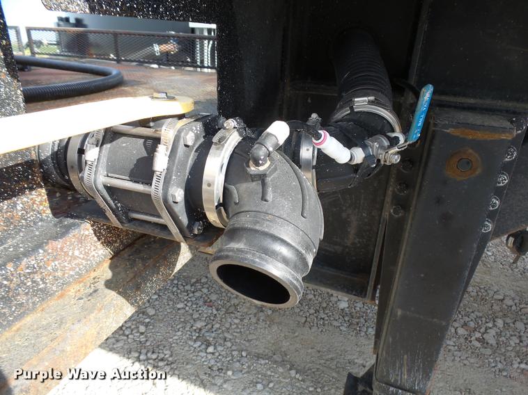 image for item DC6448 2012 Skiles applicator trailer