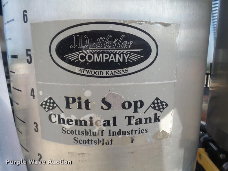 image for item DC6448 2012 Skiles applicator trailer