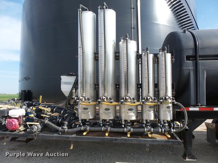 image for item DC6448 2012 Skiles applicator trailer