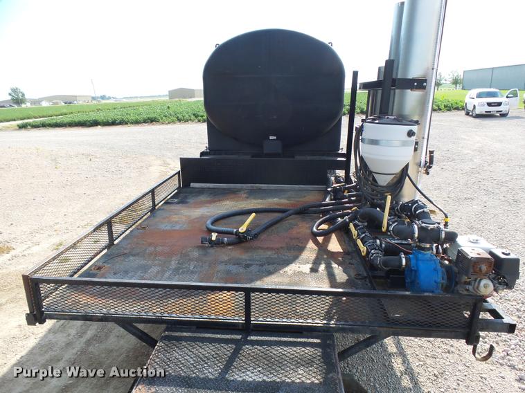 image for item DC6448 2012 Skiles applicator trailer