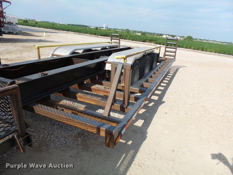 image for item DC6448 2012 Skiles applicator trailer