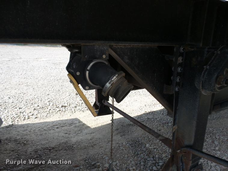 image for item DC6448 2012 Skiles applicator trailer