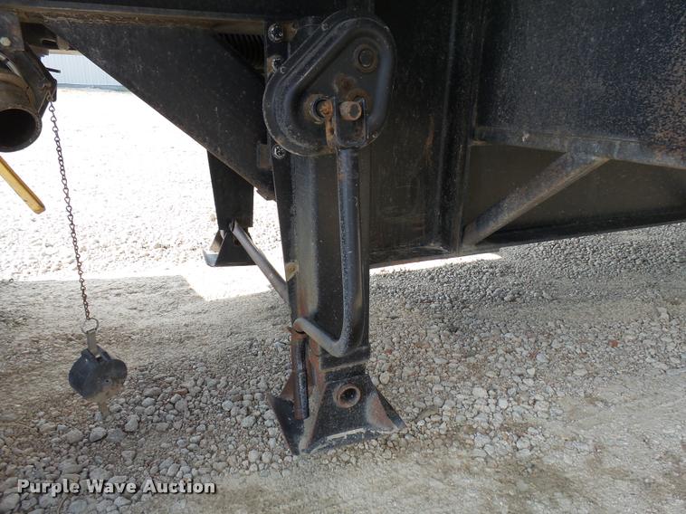 image for item DC6448 2012 Skiles applicator trailer