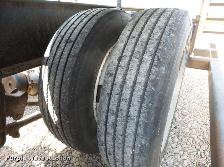 image for item DC6448 2012 Skiles applicator trailer