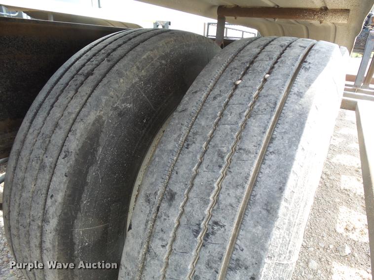 image for item DC6448 2012 Skiles applicator trailer