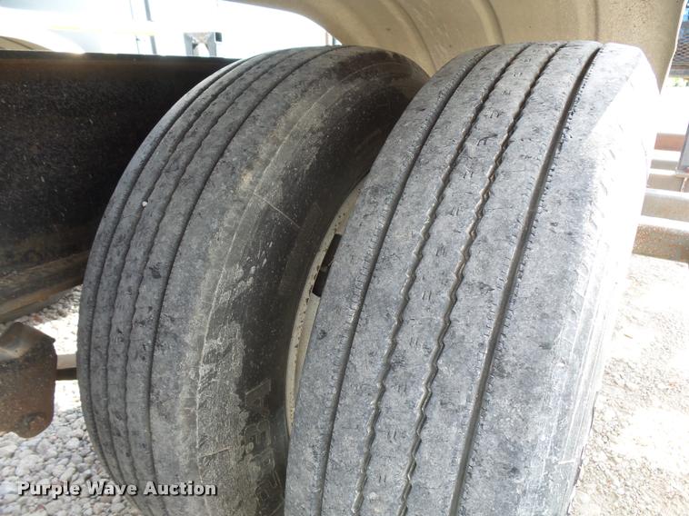 image for item DC6448 2012 Skiles applicator trailer