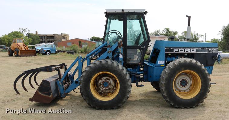 image for item DD0137 1991 Ford 9030 Versatile bi-directional 4WD tractor