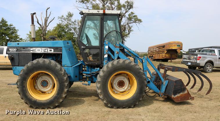 image for item DD0137 1991 Ford 9030 Versatile bi-directional 4WD tractor