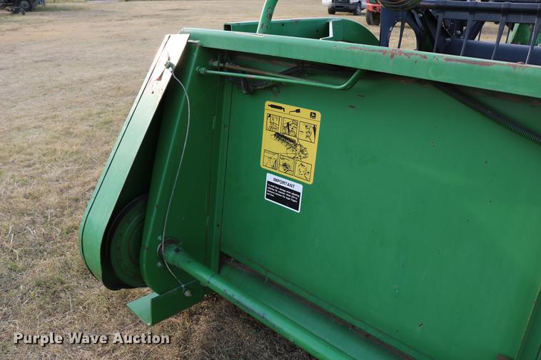 image for item DD0152 1994 John Deere 930F flex head