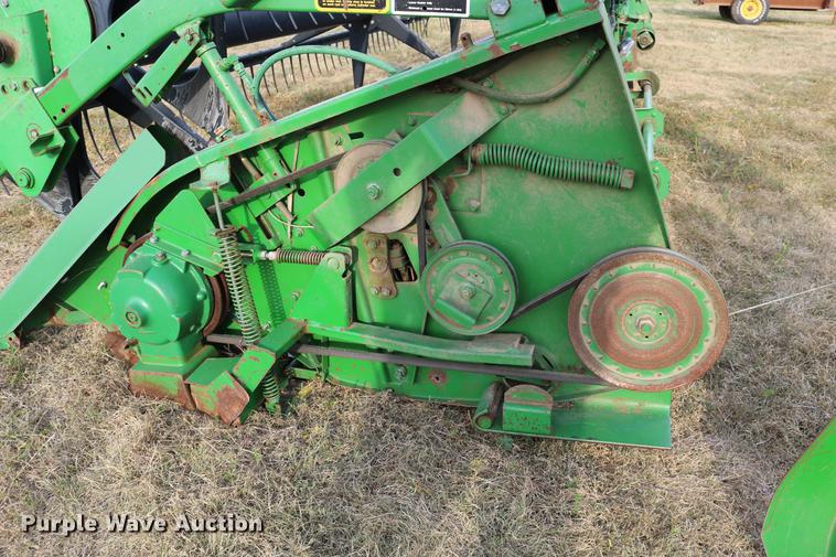 image for item DD0152 1994 John Deere 930F flex head