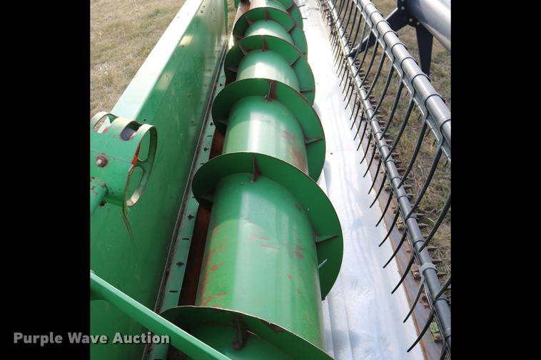 image for item DD0152 1994 John Deere 930F flex head