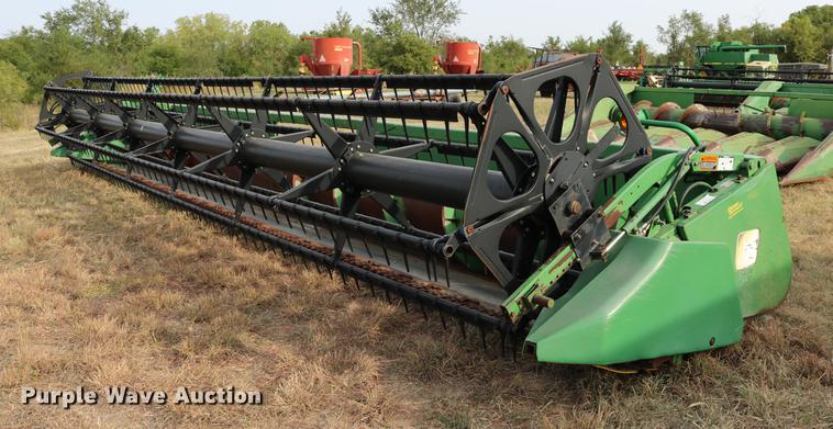 image for item DD0155 1998 John Deere 930F flex head