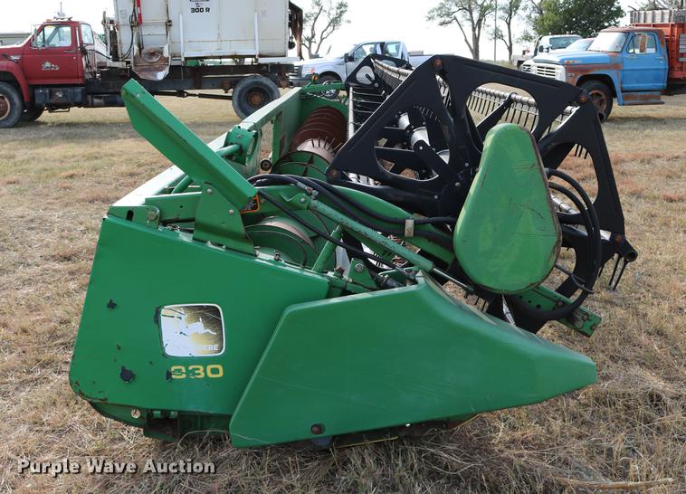 image for item DD0155 1998 John Deere 930F flex head