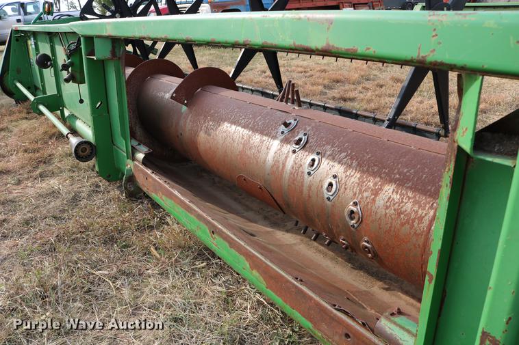 image for item DD0155 1998 John Deere 930F flex head