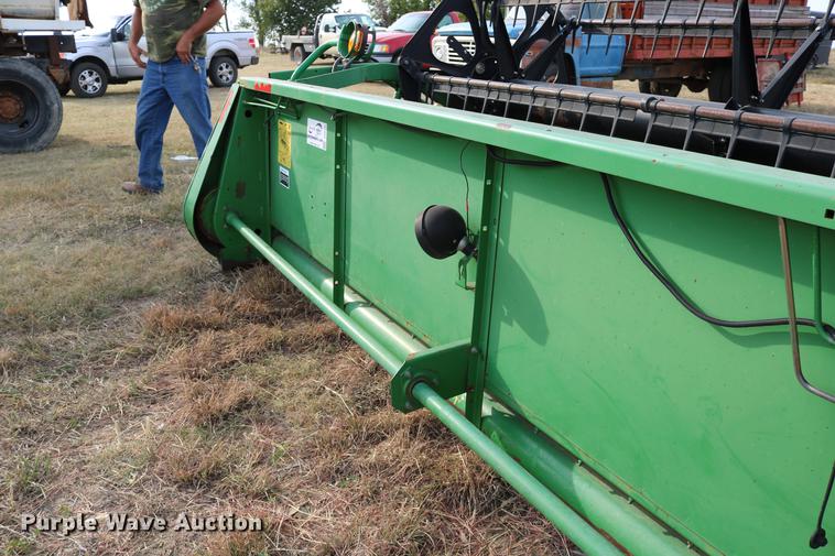 image for item DD0155 1998 John Deere 930F flex head