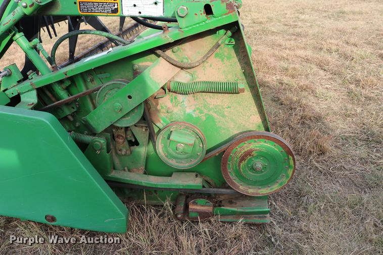 image for item DD0155 1998 John Deere 930F flex head