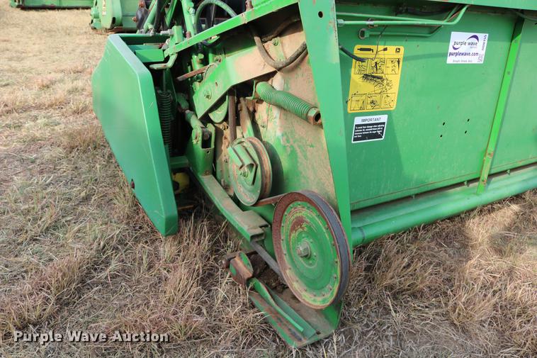 image for item DD0155 1998 John Deere 930F flex head