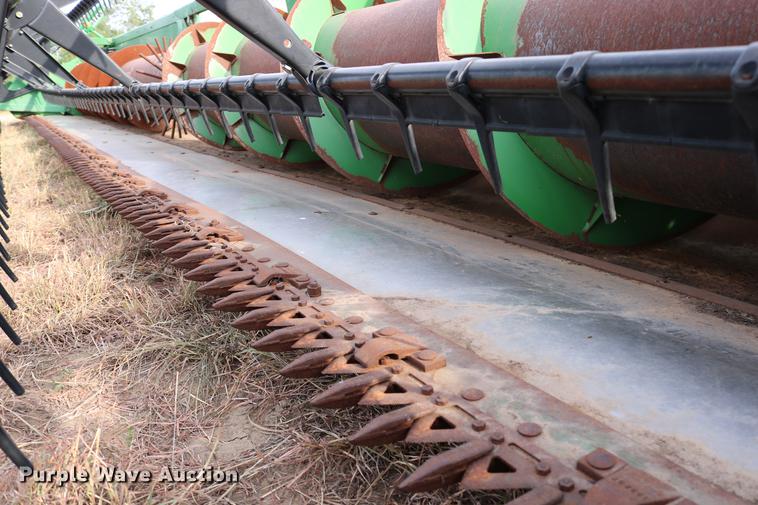 image for item DD0155 1998 John Deere 930F flex head