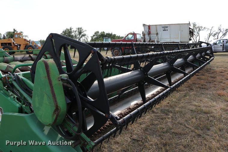 image for item DD0155 1998 John Deere 930F flex head