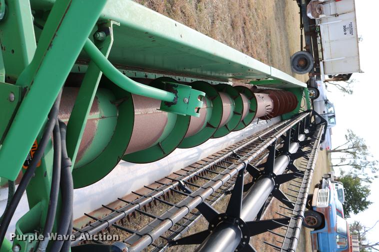 image for item DD0155 1998 John Deere 930F flex head