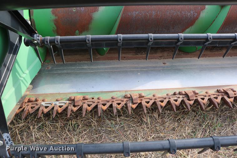 image for item DD0155 1998 John Deere 930F flex head